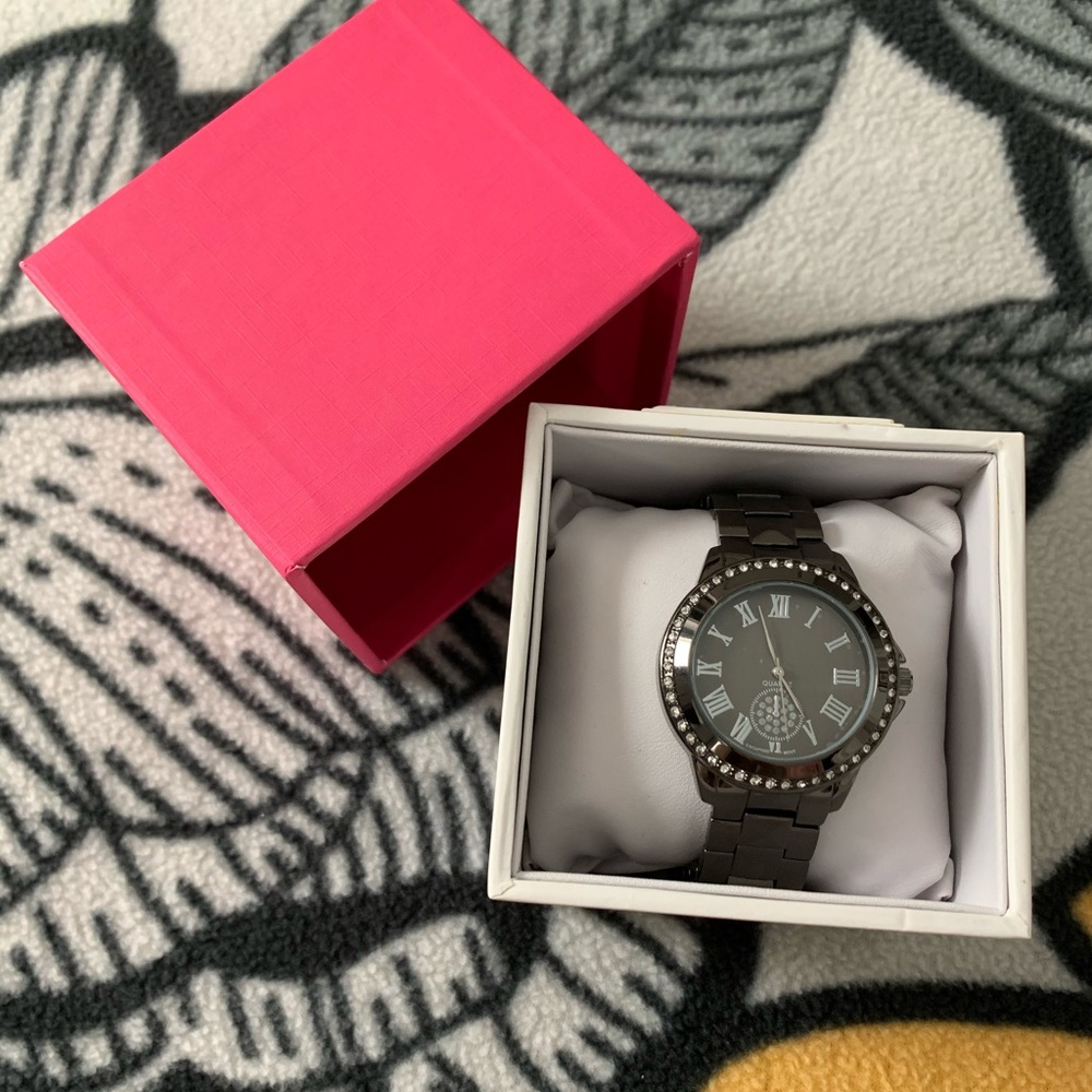 Dark Metal Quartz Watch